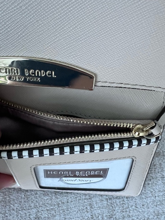 Henri Bendel Folding Wristlet - Picture 5 of 6